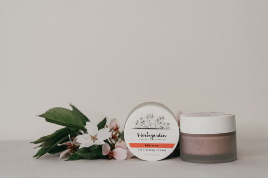 Hibiskus ansiktsskrubb + AHA peeling